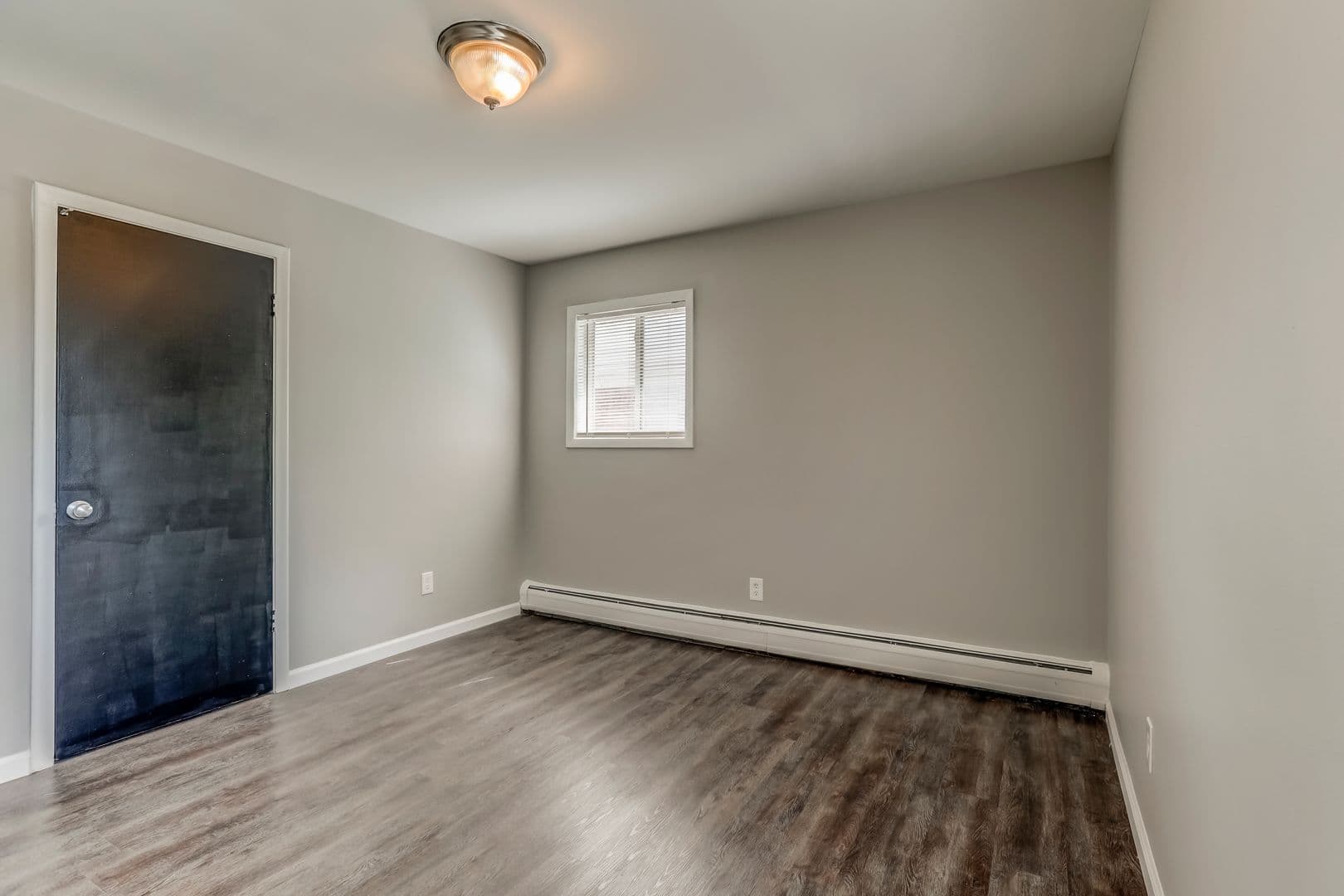 Clawson Apartment: 649 Maple Rd