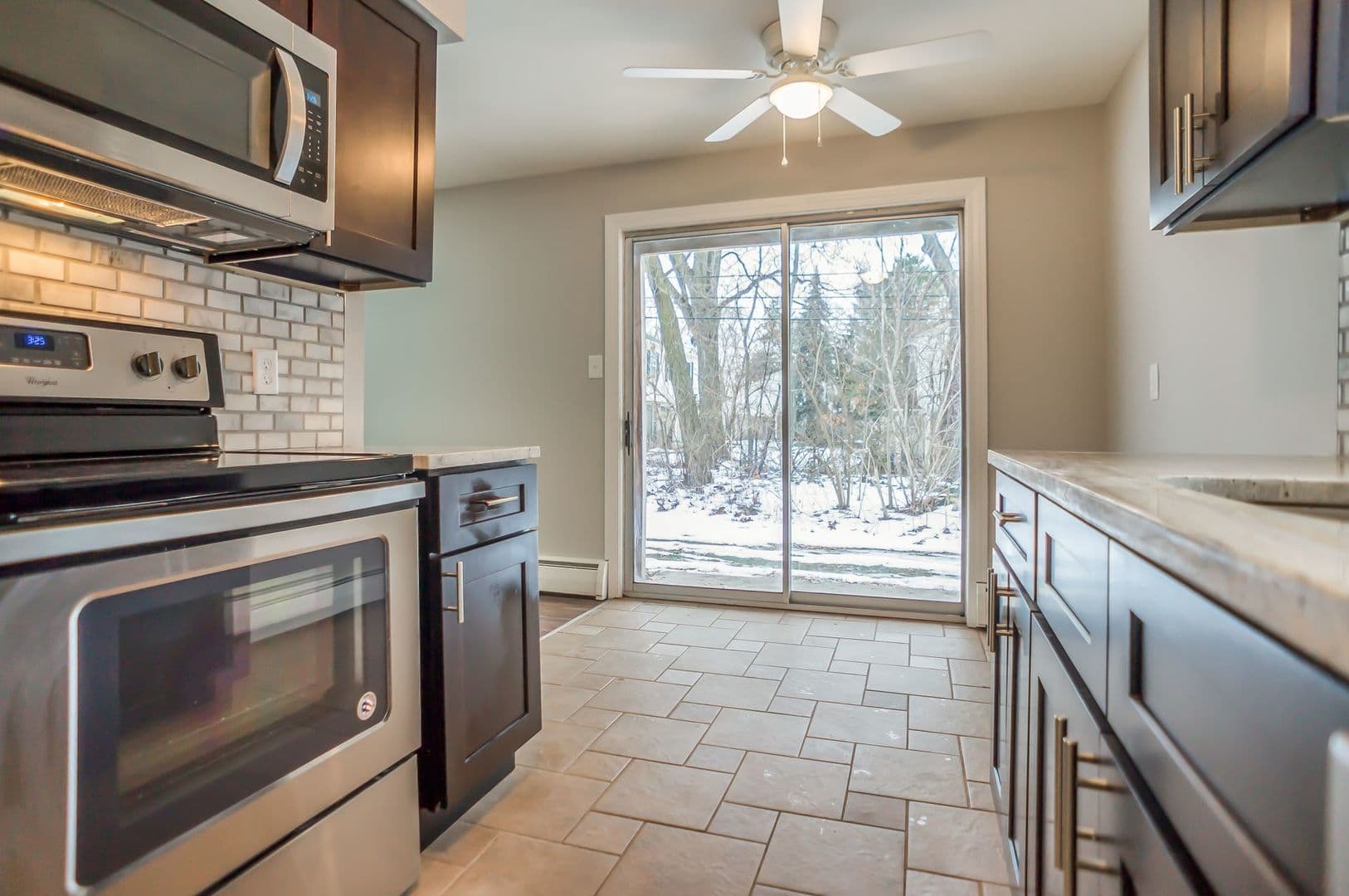 Walled Lake Apartment: 2173 Decker Rd