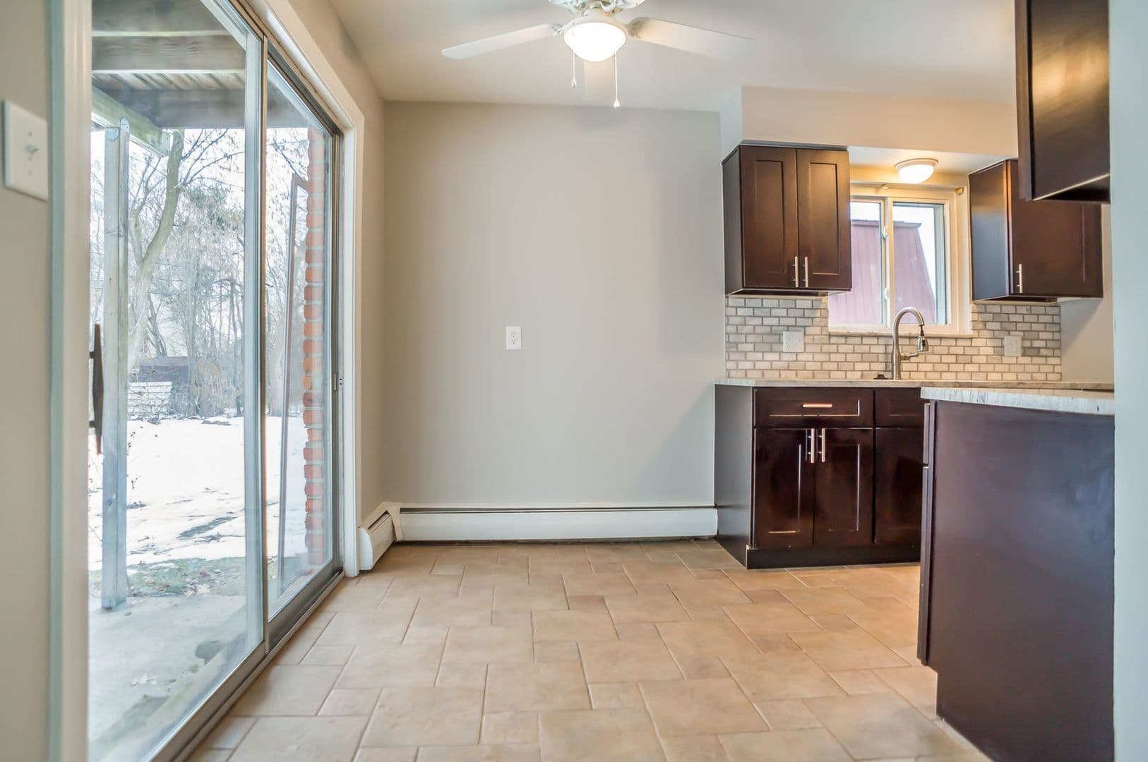 Walled Lake Apartment: 2173 Decker Rd