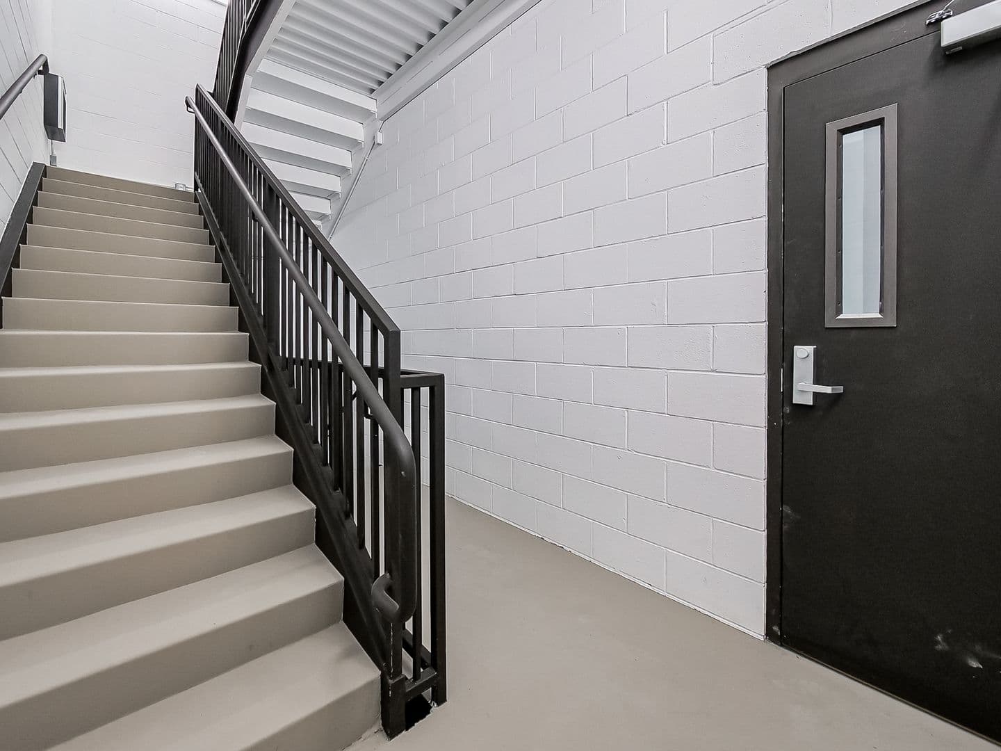 Westland Apartment: 31480 Warren Rd