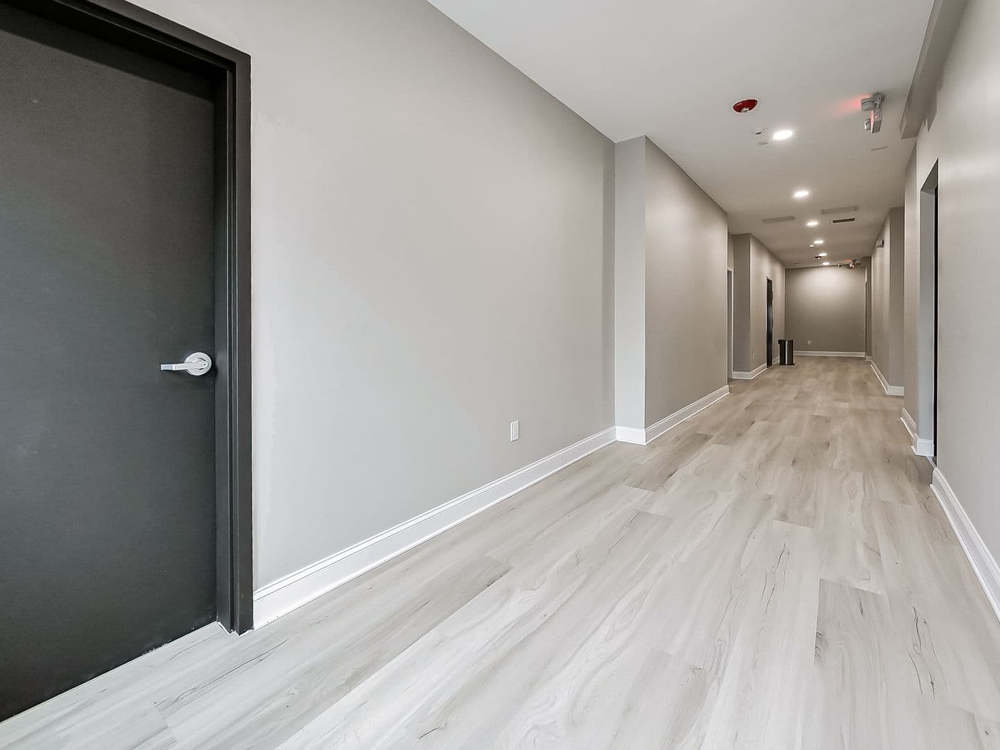 Westland Apartment: 31480 Warren Rd