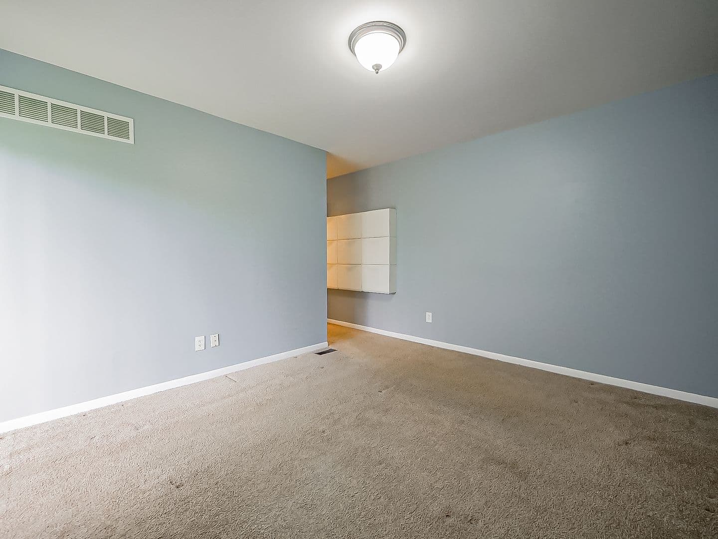 Northville House: 655 Randolph St Unit 102