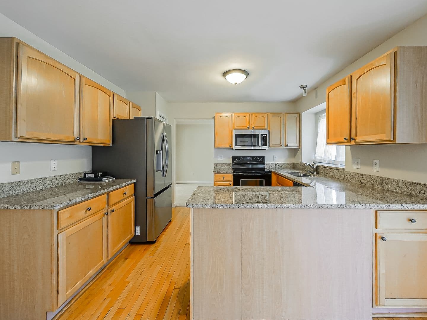 Wixom House: 3140 Mulberry Ct