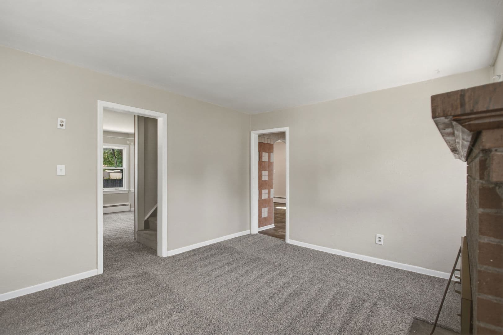 Dearborn Heights House: 25433 McDonald St