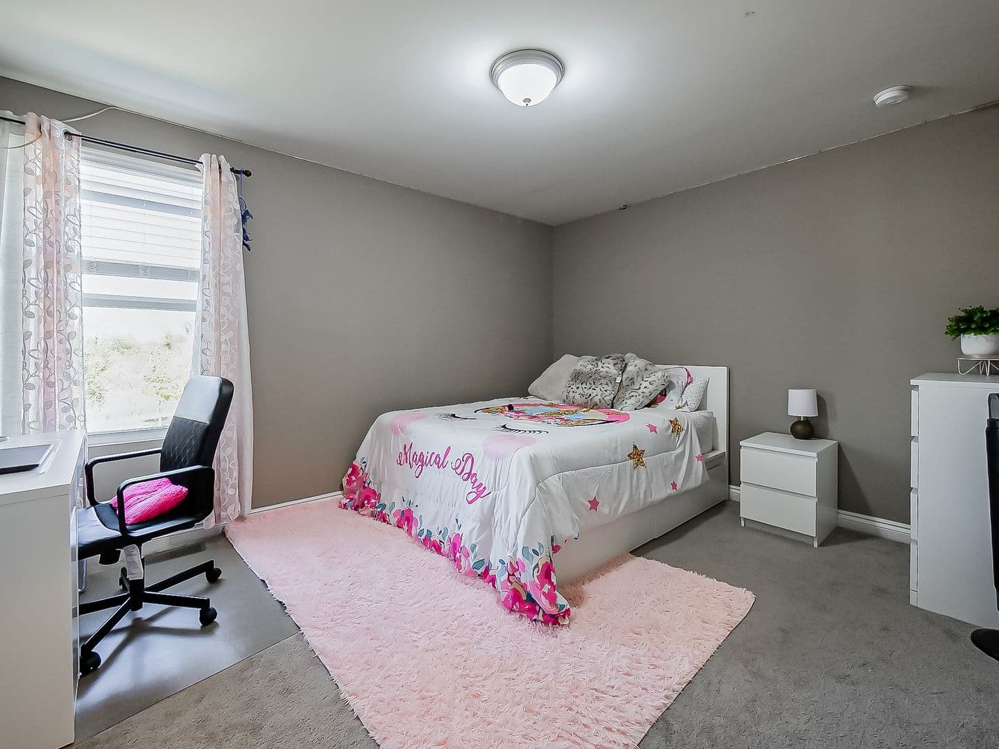 South Lyon House: 23431 Crooked Tree Ct S