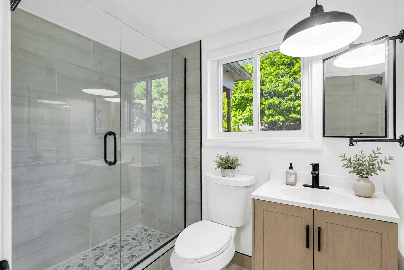 Plymouth Apartment: 775 Coolidge