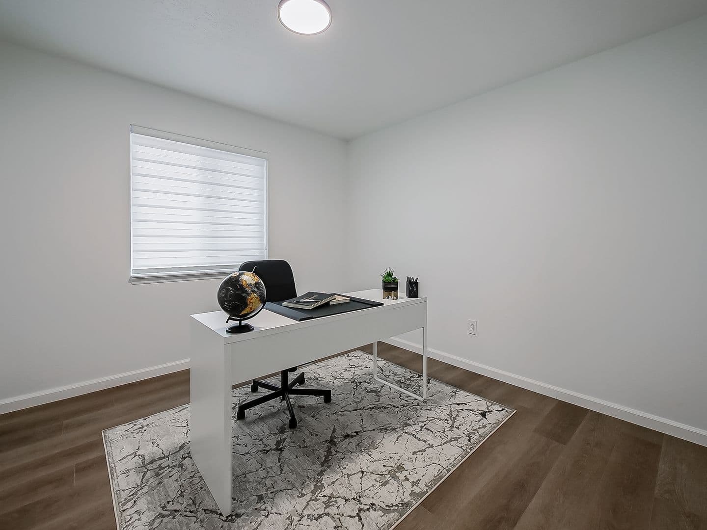 Plymouth Apartment: 40325 Plymouth Road