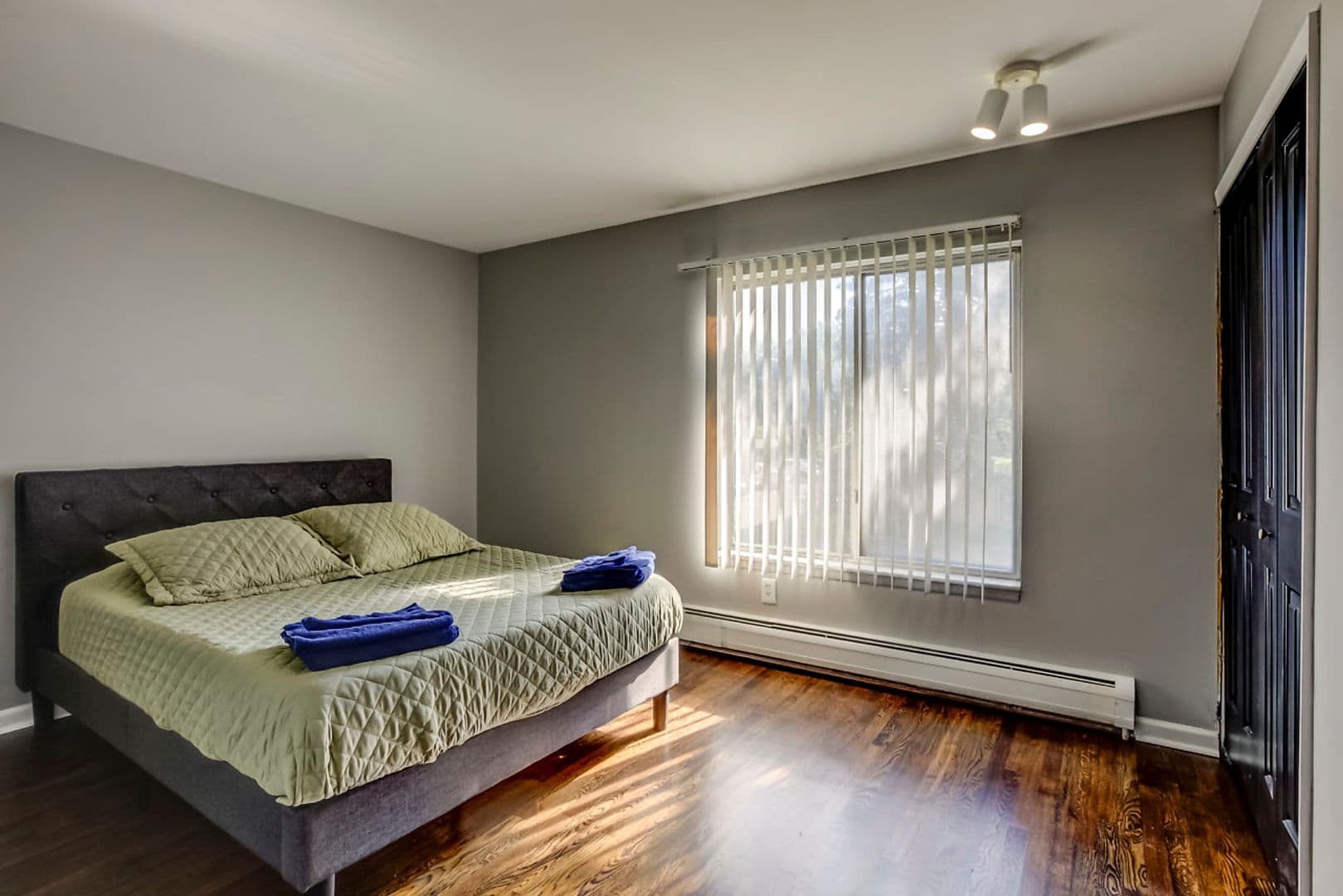 Farmington Apartment: 33302 Kingslane Ct