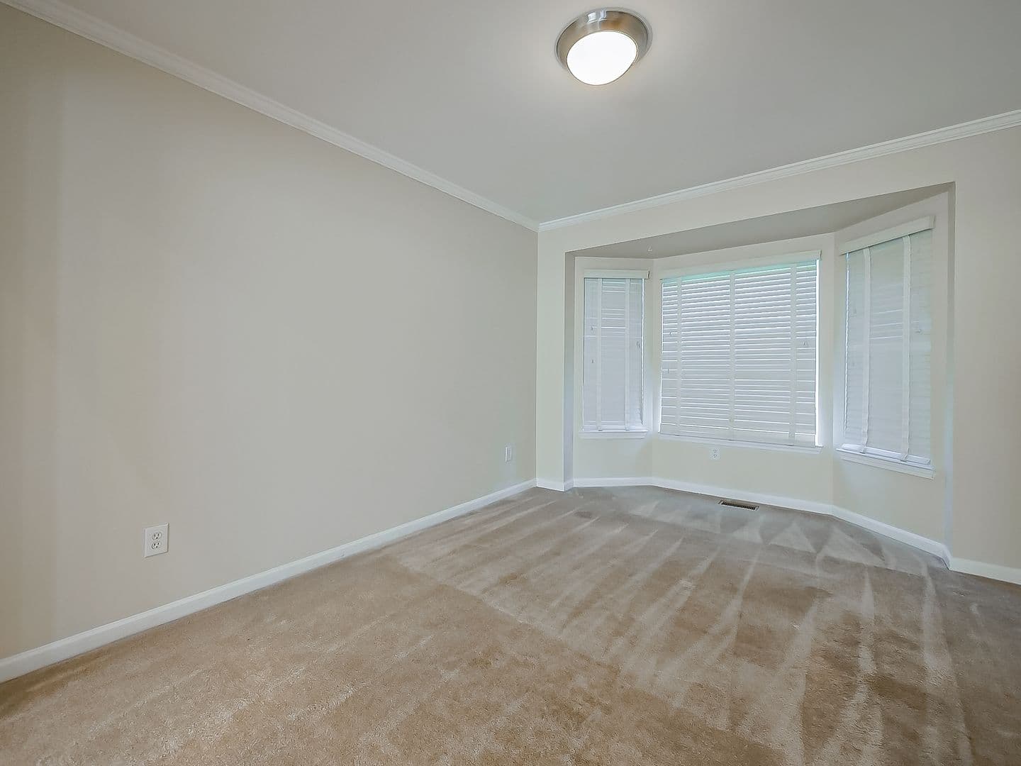 Wixom House: 3140 Mulberry Ct