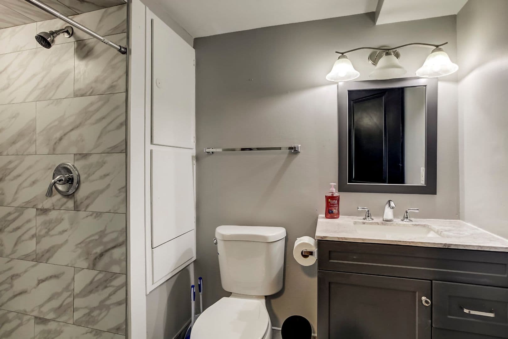 Farmington Apartment: 33302 Kingslane Ct