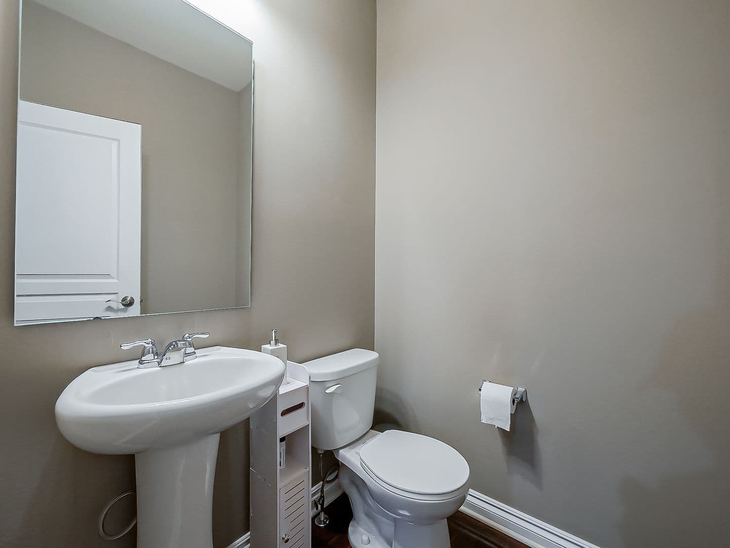 South Lyon House: 23431 Crooked Tree Ct S