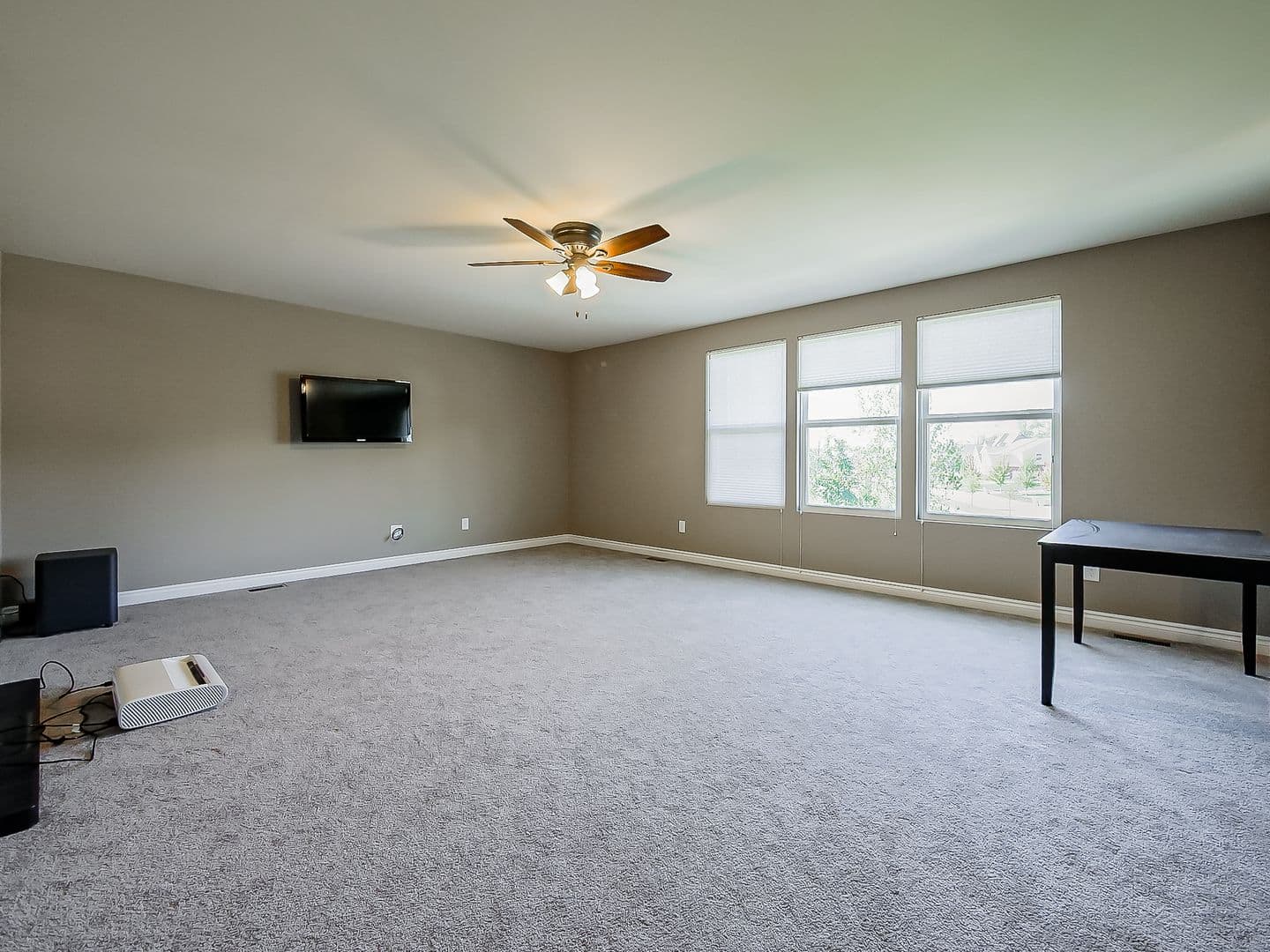 South Lyon House: 23431 Crooked Tree Ct S