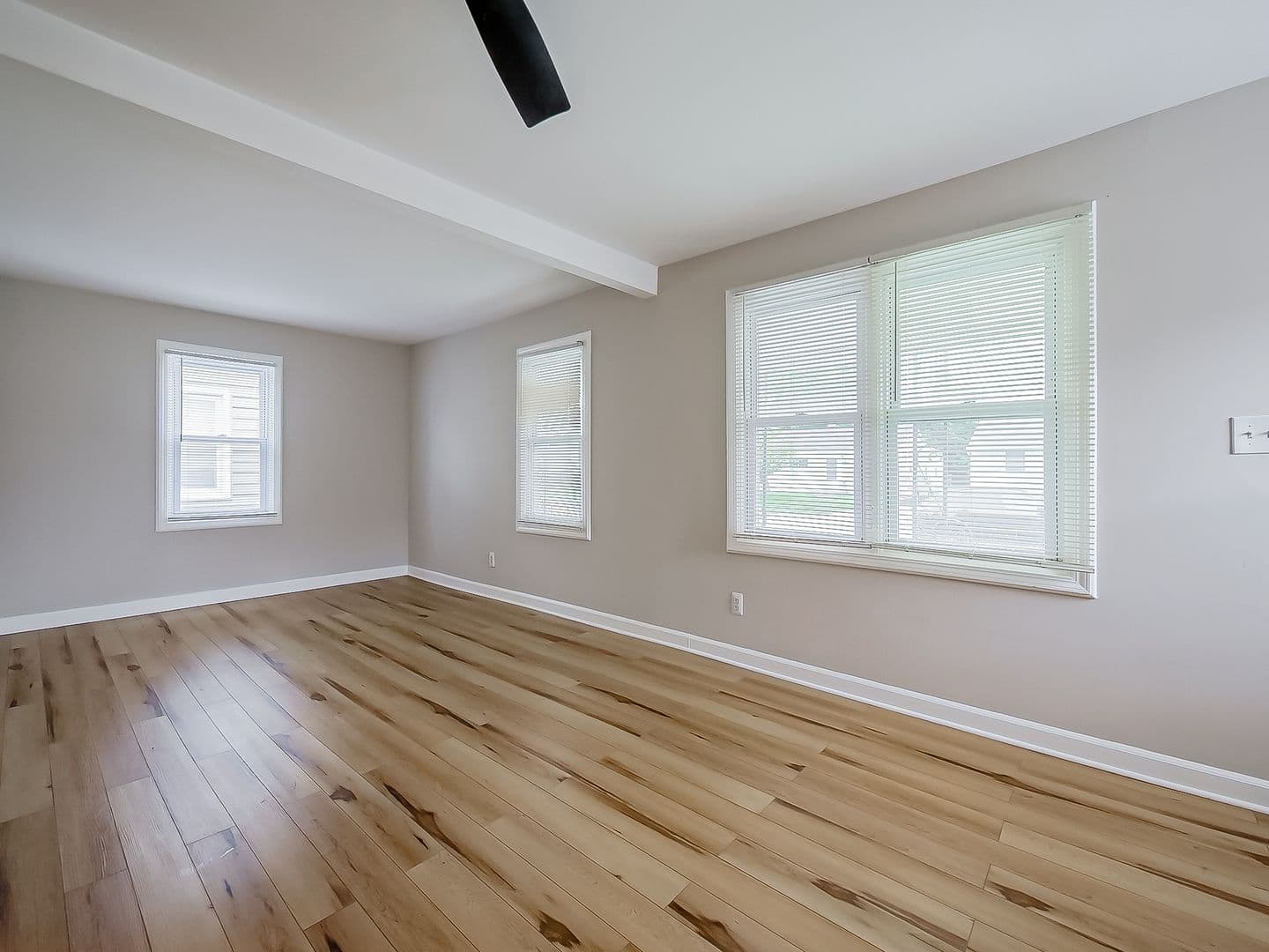 Madison Heights House: 53 E Hudson