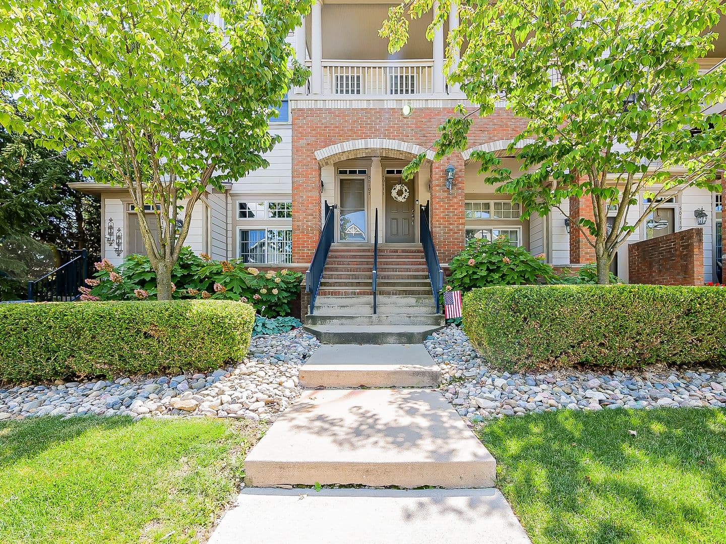 Canton House: 50107 Harding St
