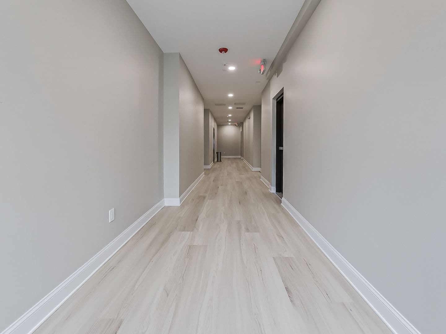 Westland Apartment: 31480 Warren Rd