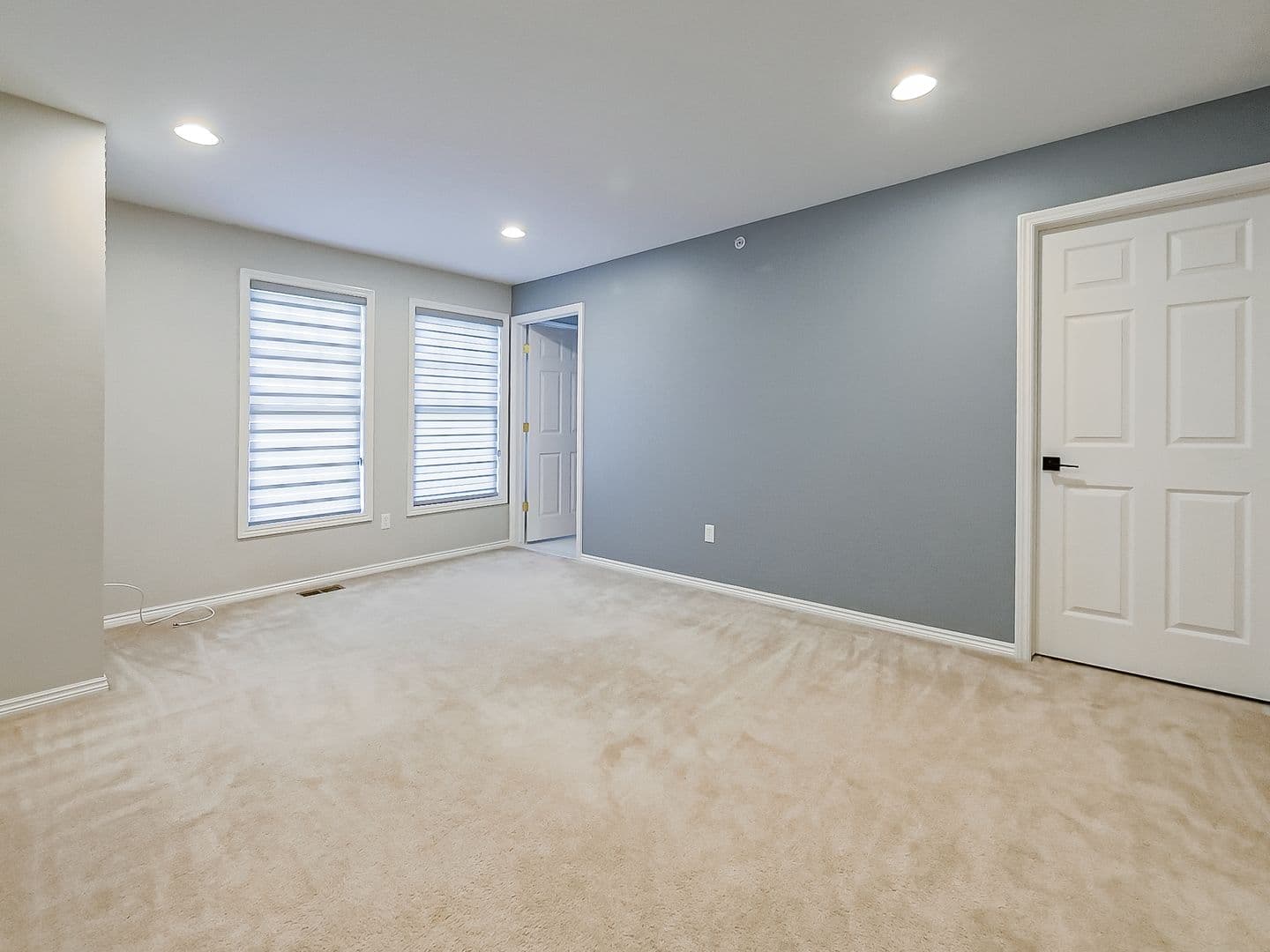 Canton House: 50107 Harding St