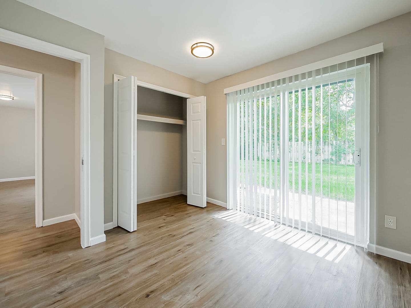 White Lake Apartment: 219 Summit Ridge Dr