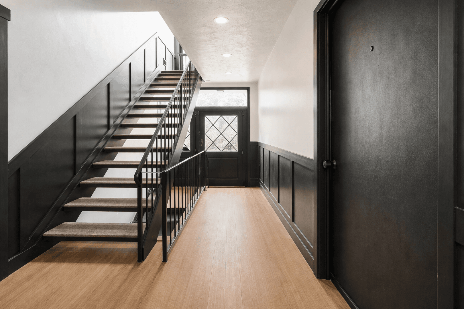 Plymouth Apartment: 40325 Plymouth Road