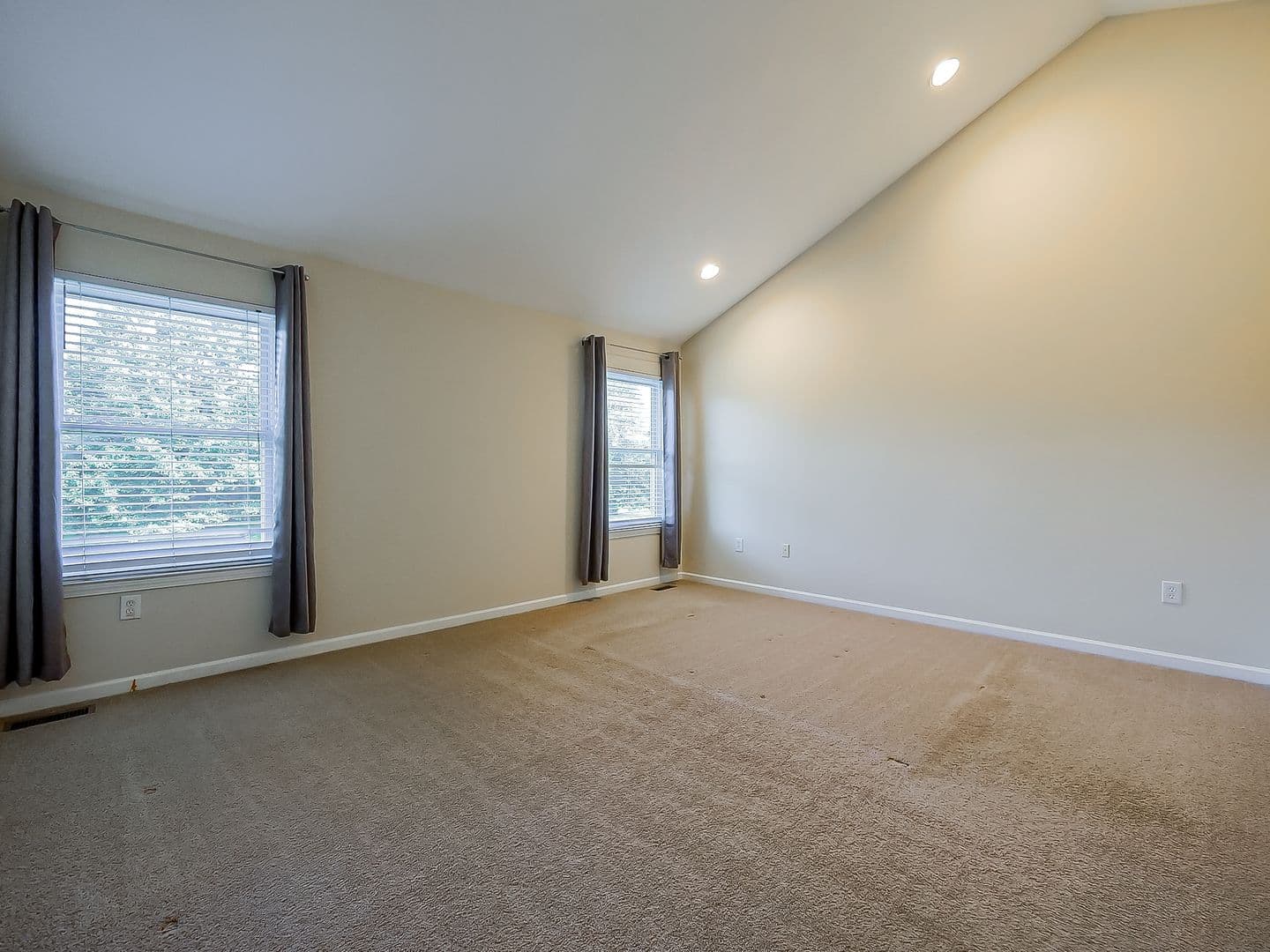 Wixom House: 3140 Mulberry Ct
