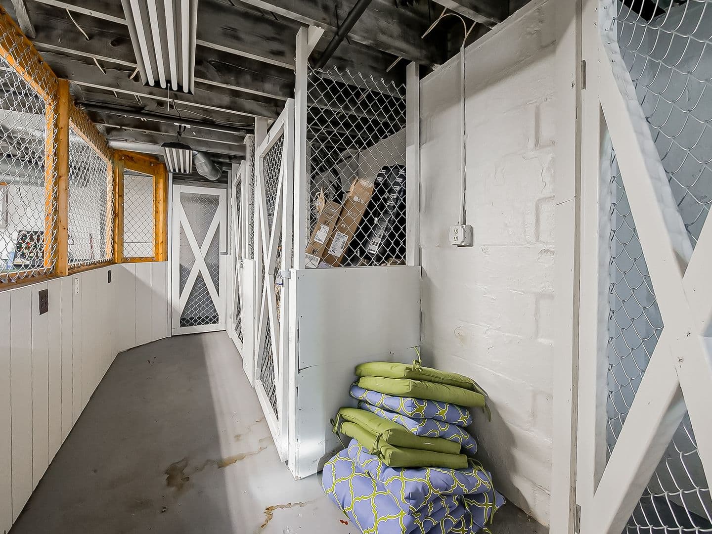 Waterford Apartment: 3160 Dixie Hwy