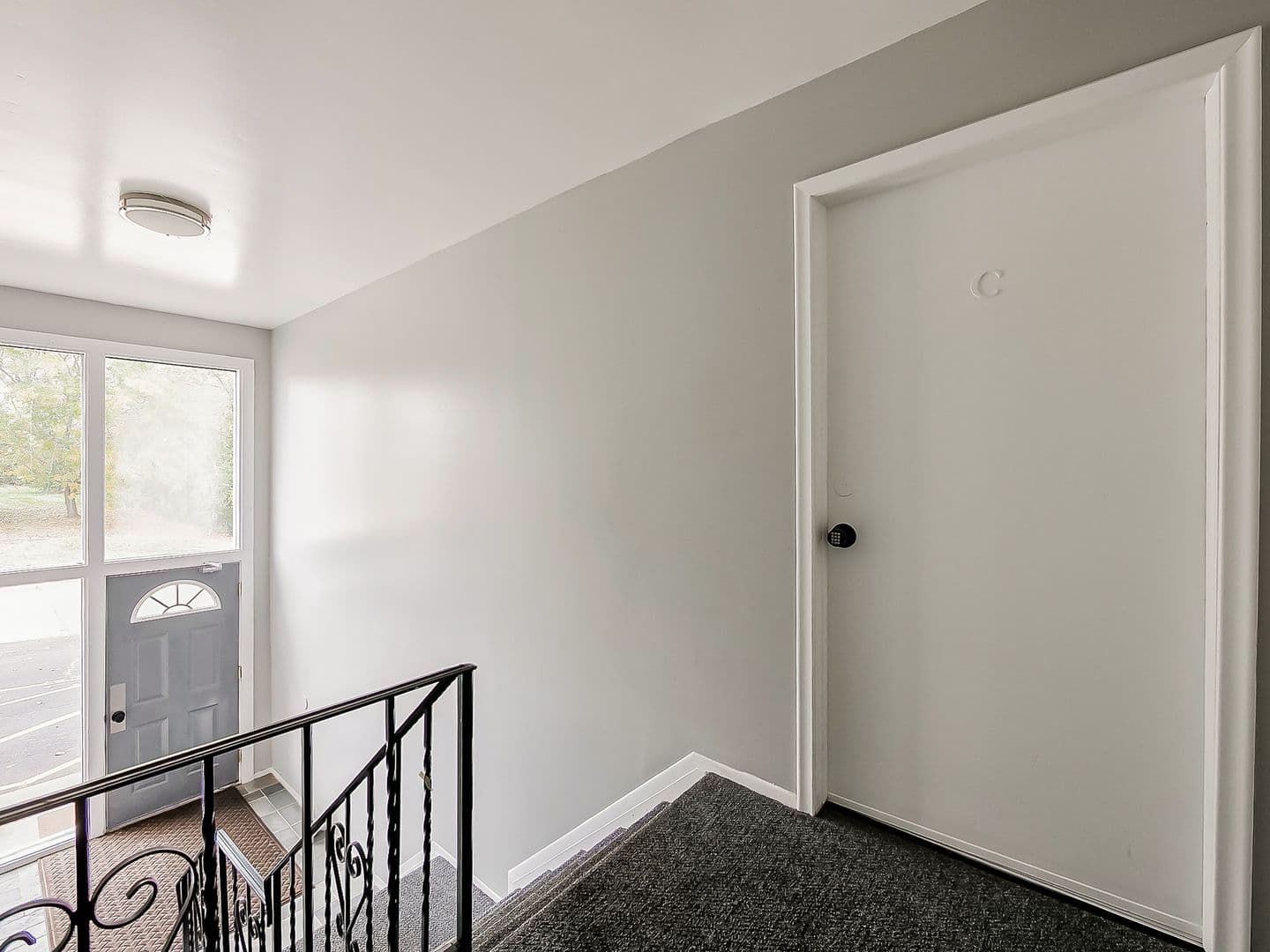 White Lake Apartment: 221 Summit Ridge Dr