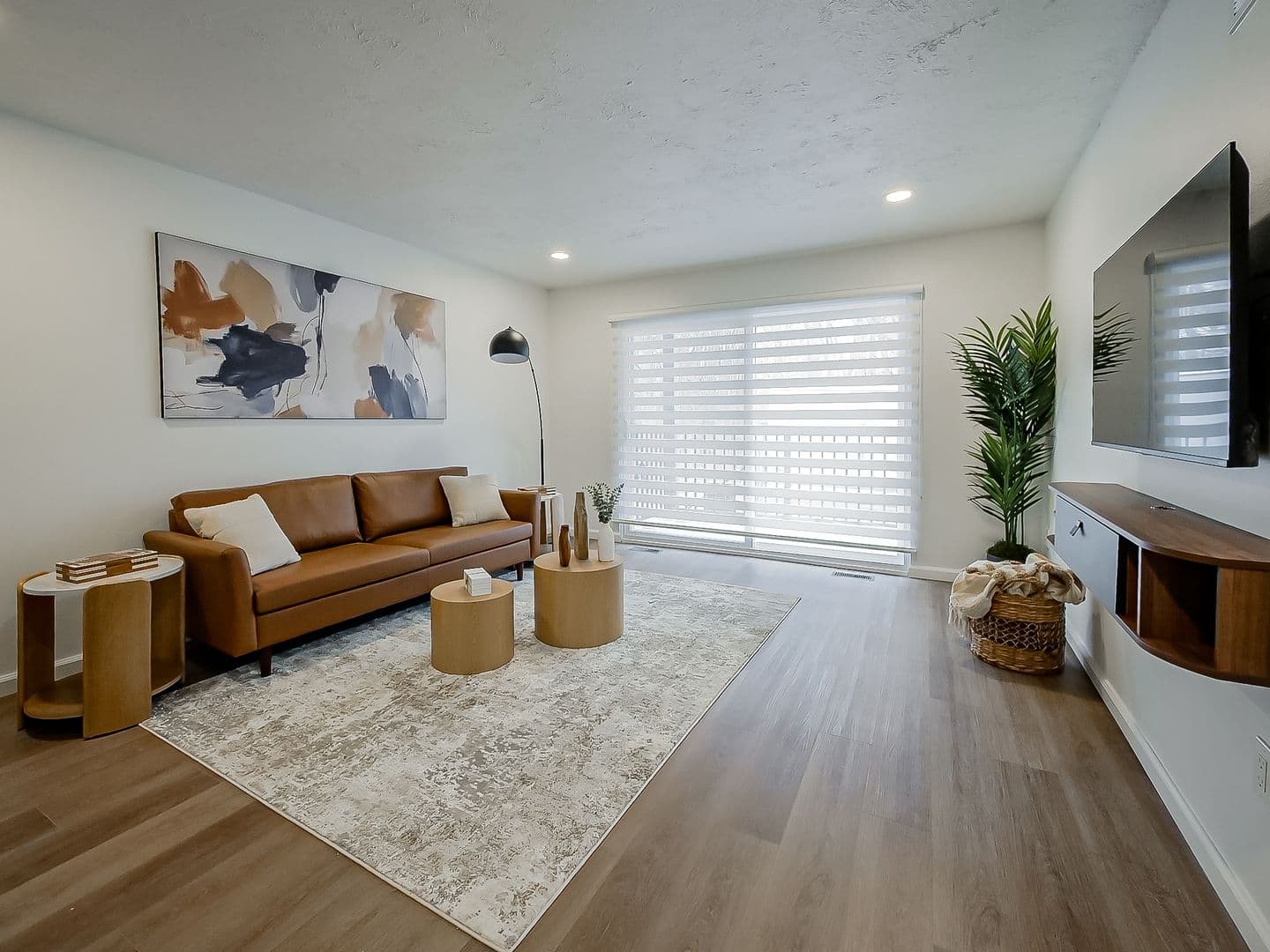 Plymouth Apartment: 40325 Plymouth Road