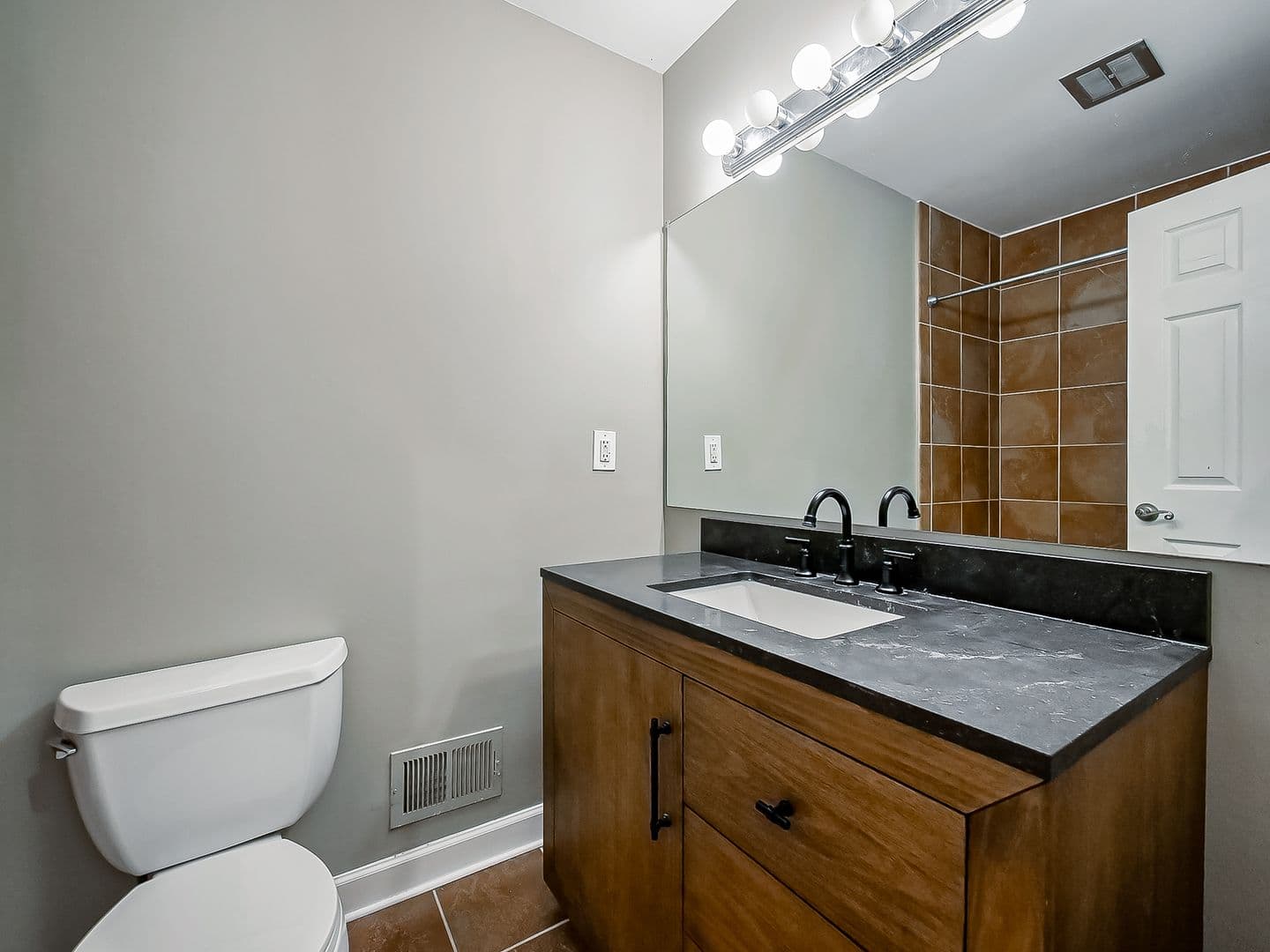 Northville House: 655 Randolph St Unit 102