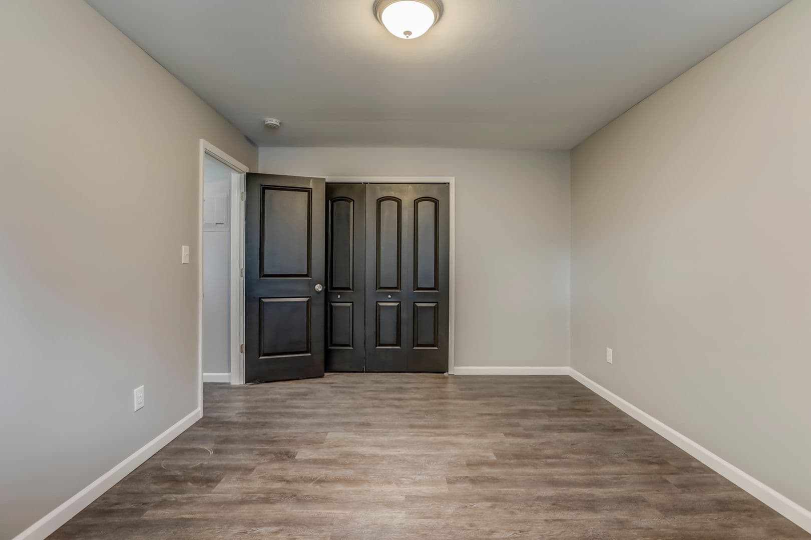 Walled Lake Apartment: 2155 Decker Rd