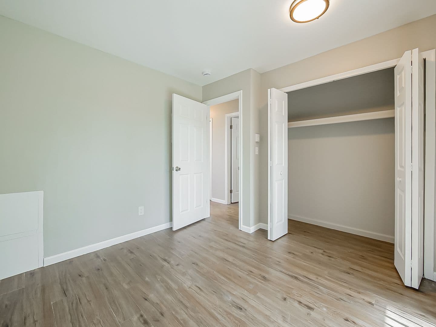 White Lake Apartment: 219 Summit Ridge Dr