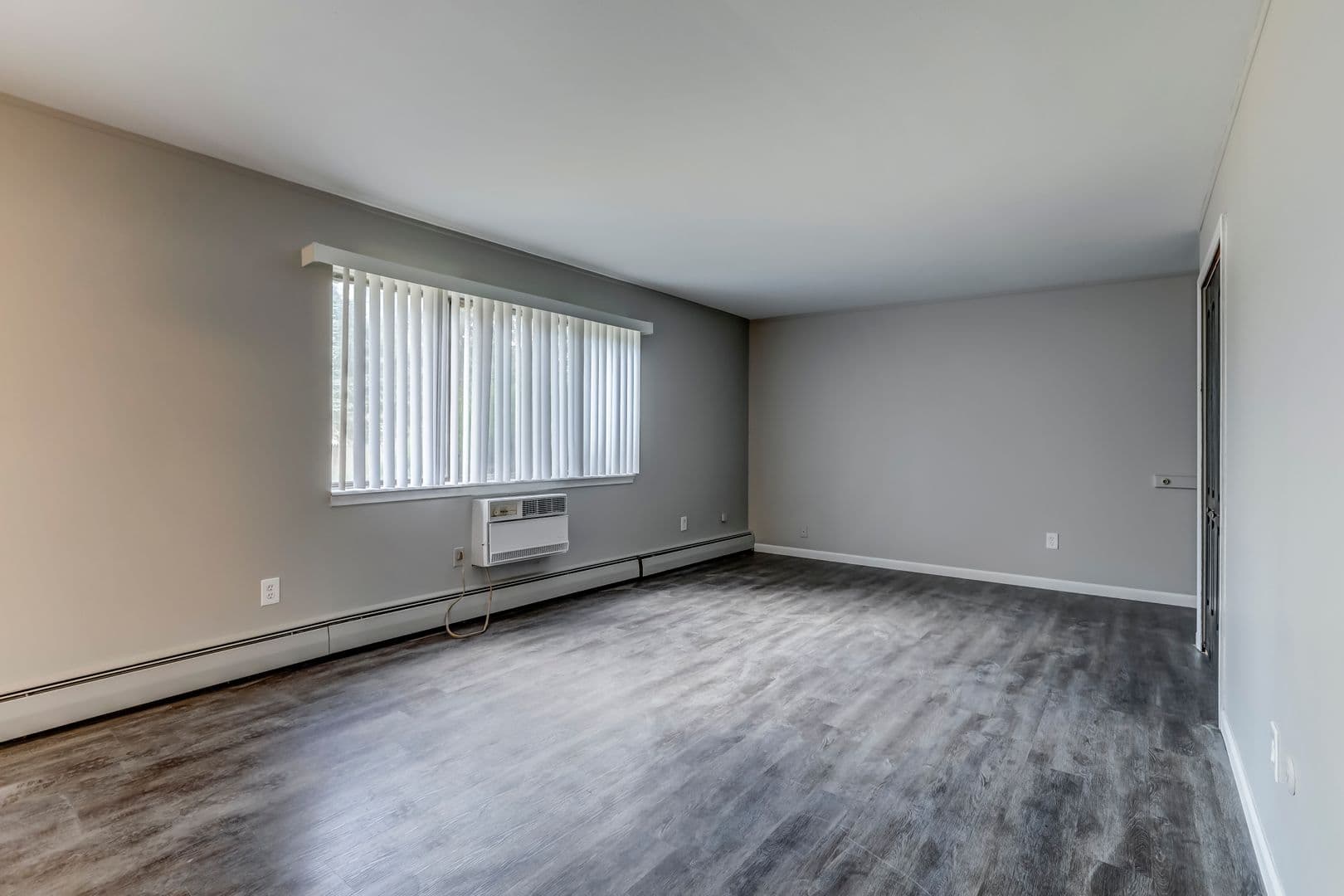 Walled Lake Apartment: 2155 Decker Rd
