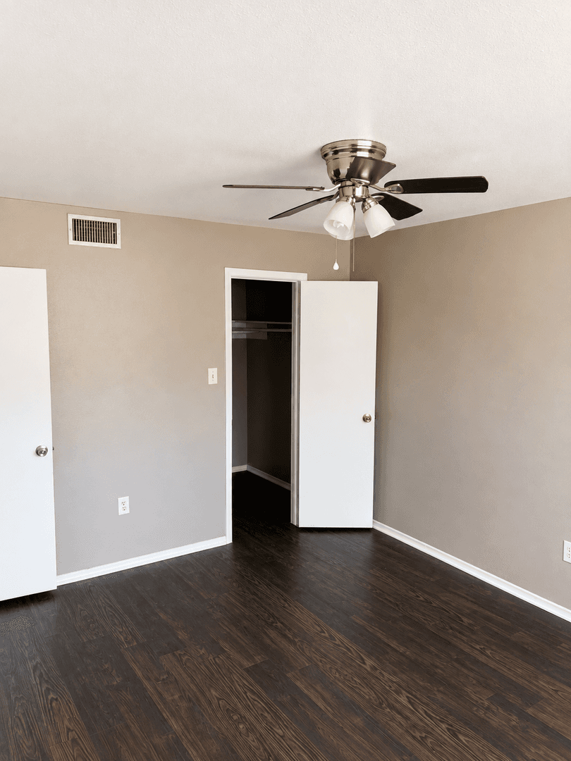 Bryan Apartment: 200 Rebecca St.