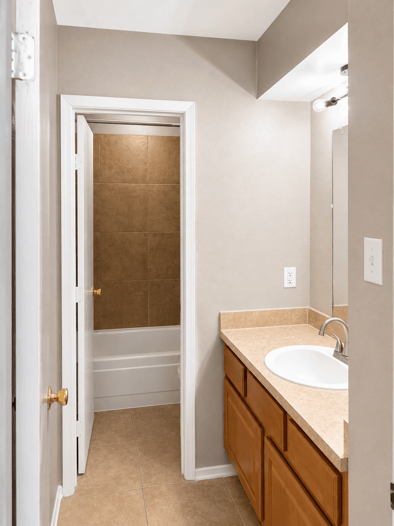 Bryan Apartment: 200 Rebecca St.