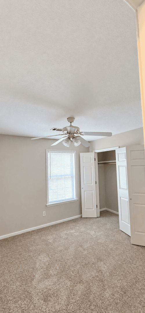 Bryan Multiplex: 1737 Rock Hollow Loop