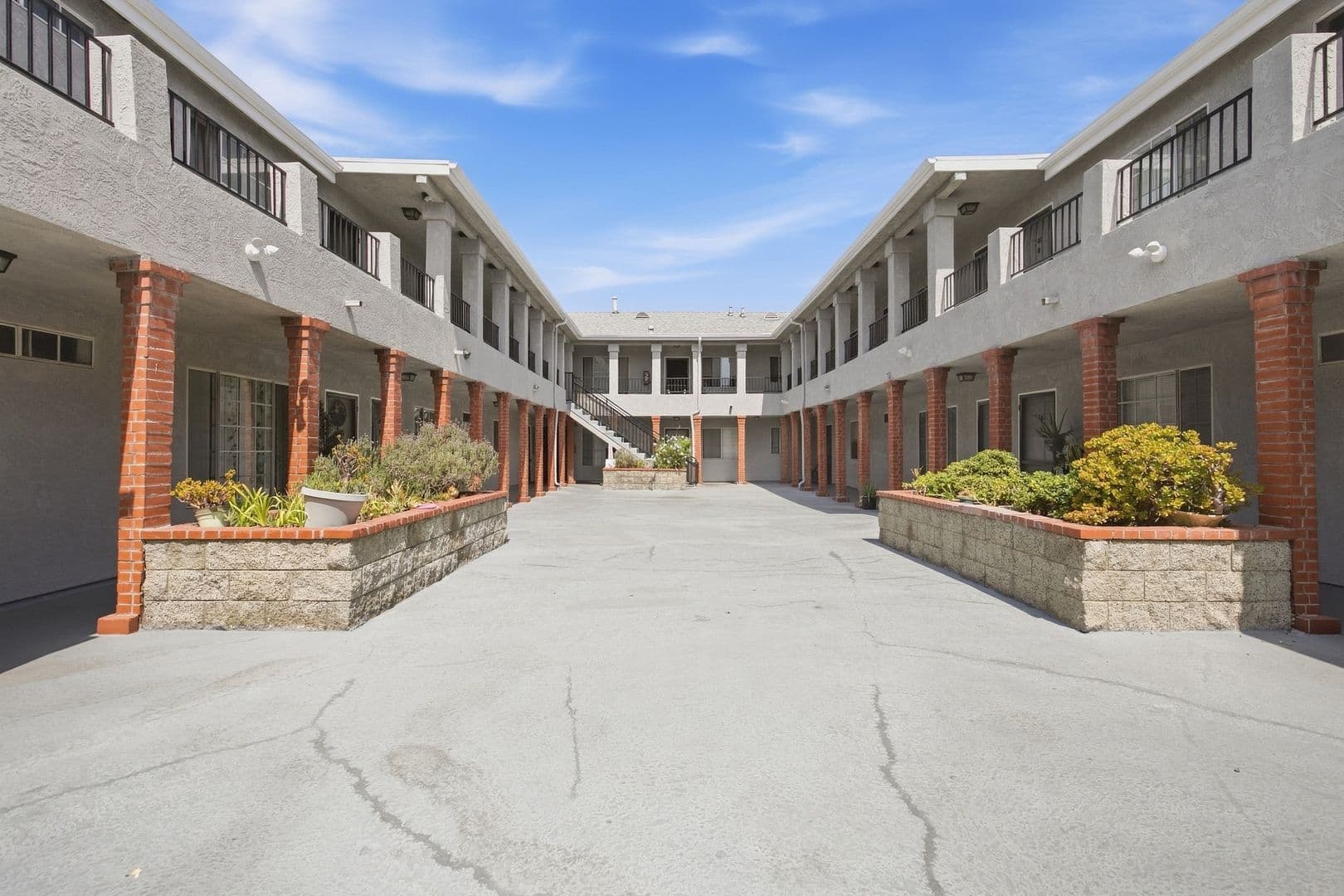 Inglewood Apartment: 511 E 99th Street