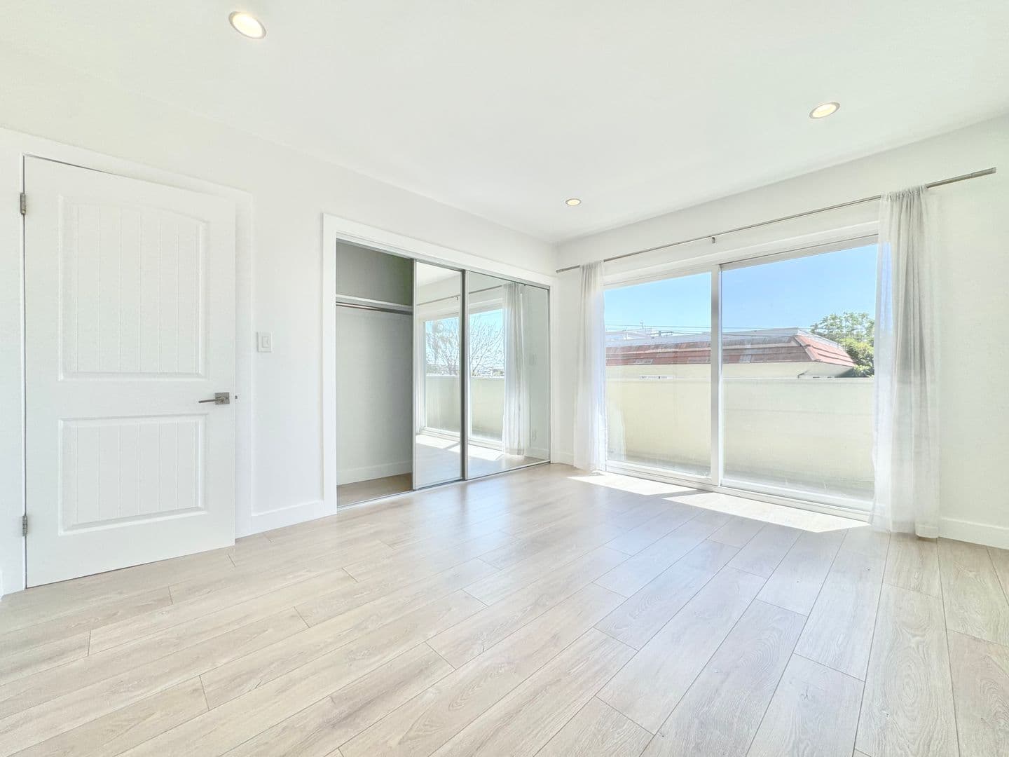 Los Angeles Apartment: 8616 Whitworth Drive