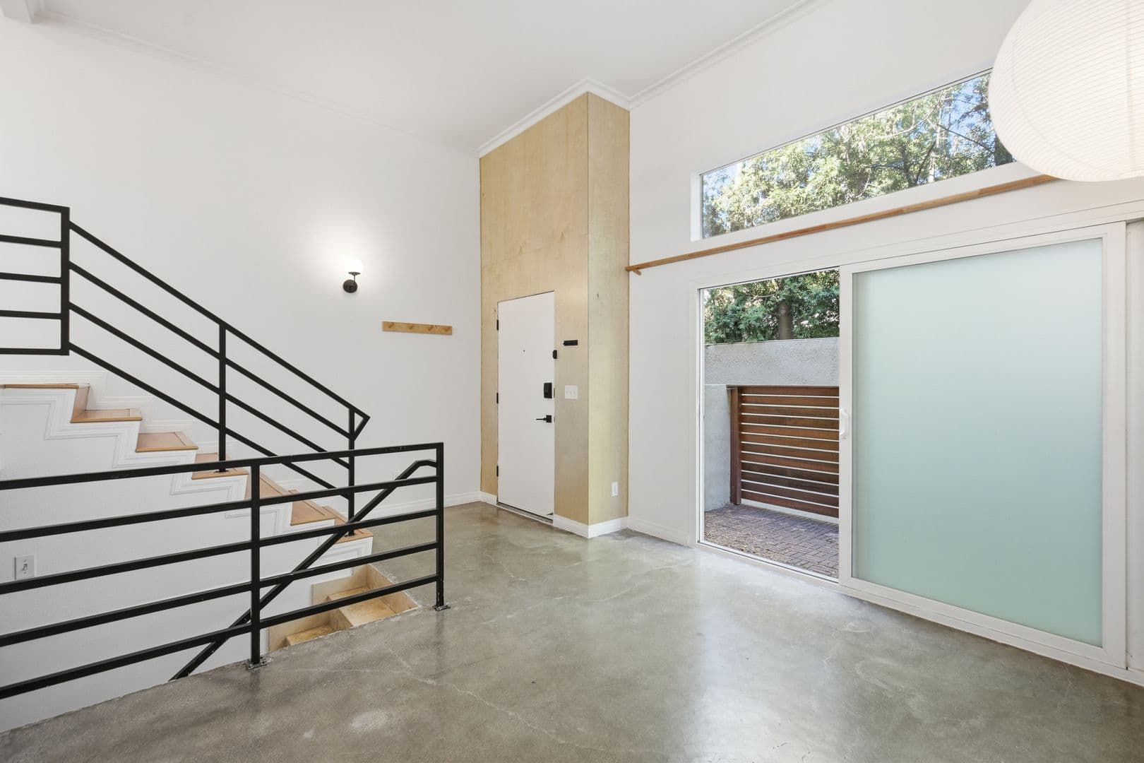 Sherman Oaks House: 4854 Coldwater Canyon Avenue #103
