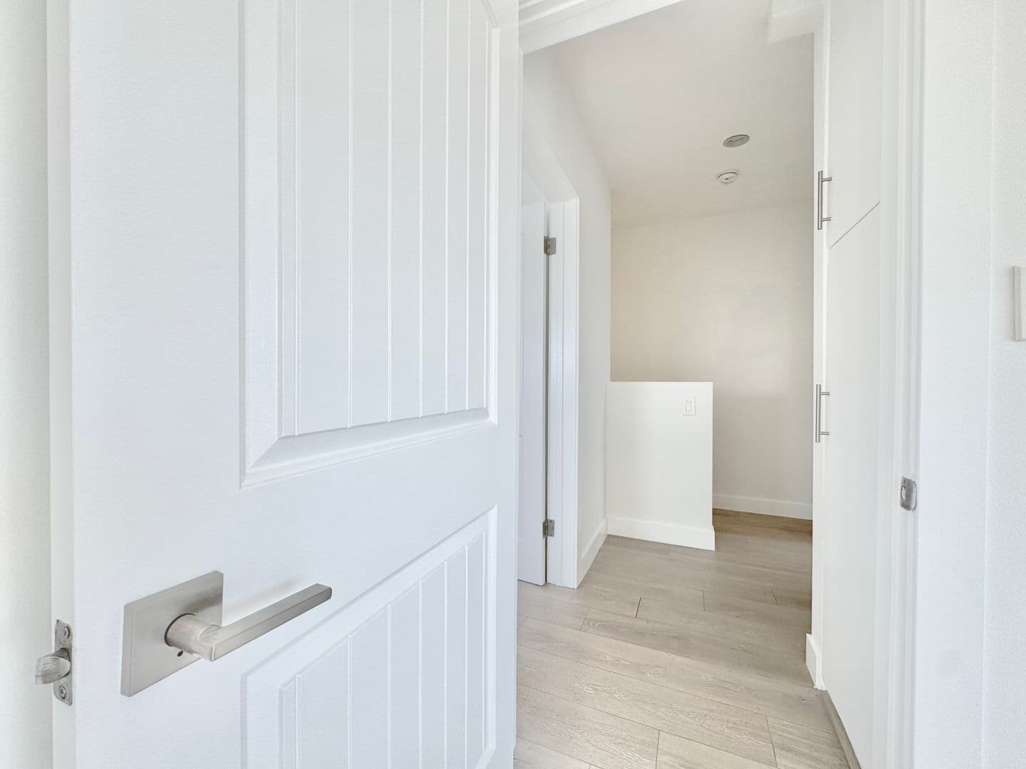 Los Angeles Apartment: 8616 Whitworth Drive