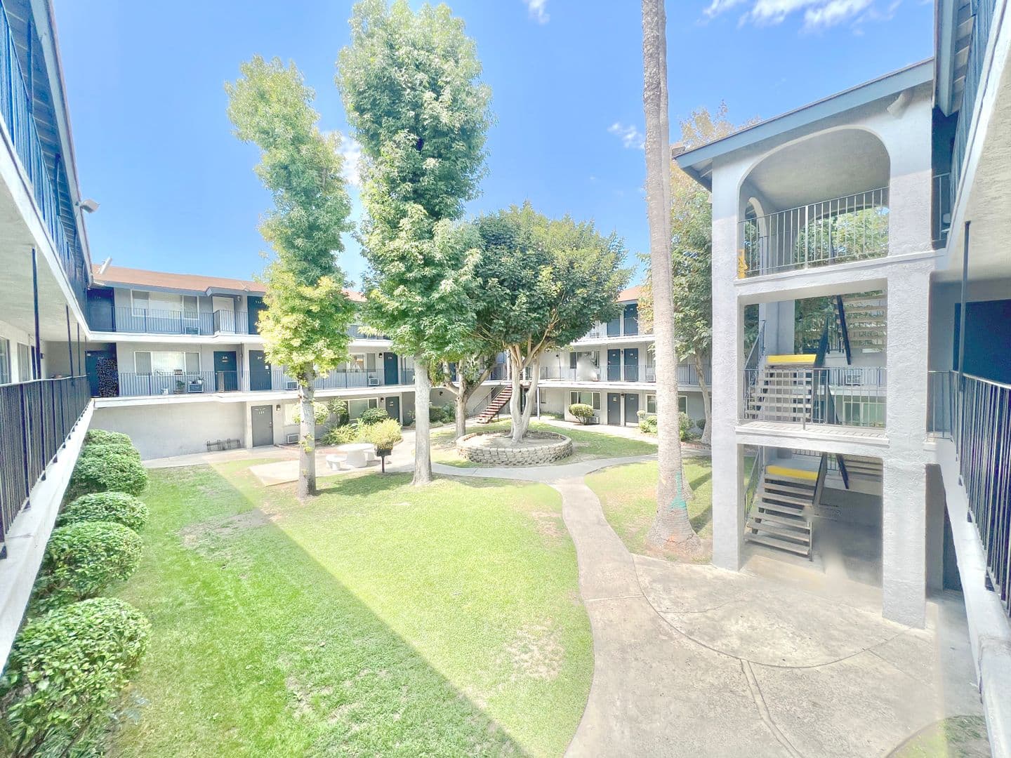 Anaheim Apartment: 3360 West Lincoln Avenue
