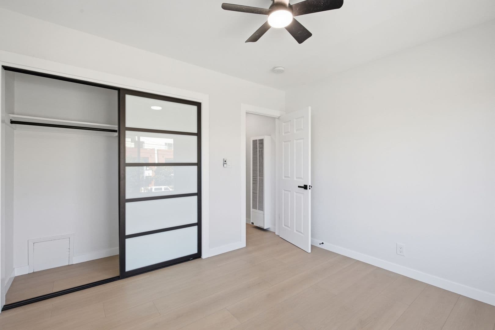 Sherman Oaks Apartment: 14620-14626 Magnolia Blvd