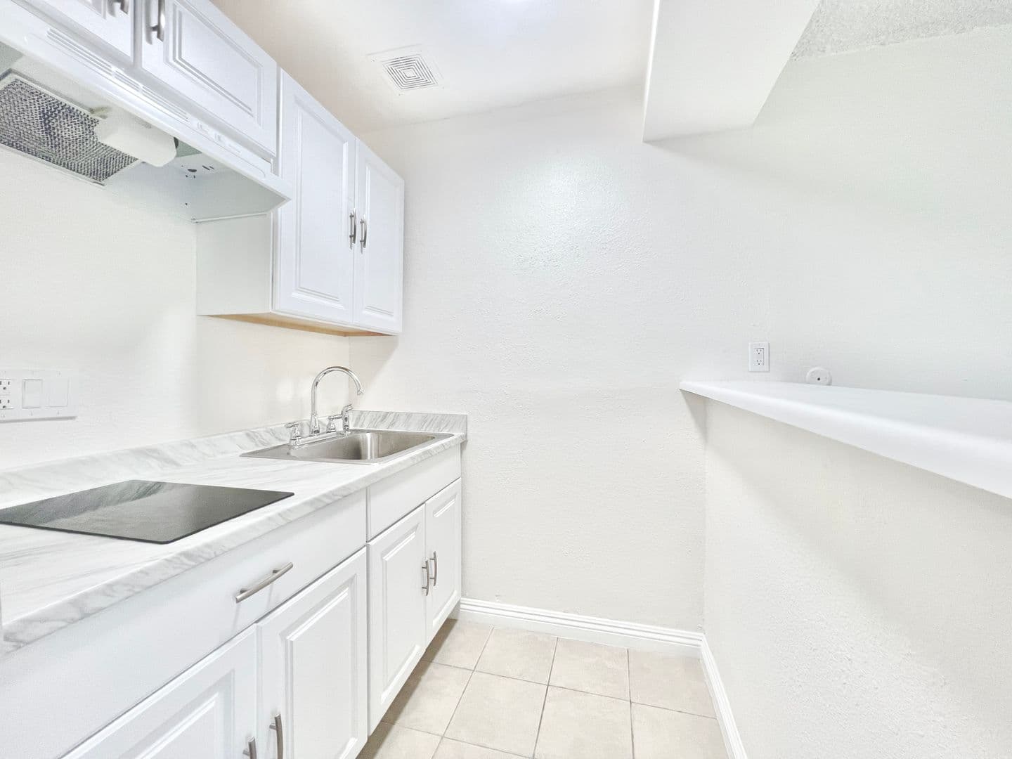 Anaheim Apartment: 3360 West Lincoln Avenue