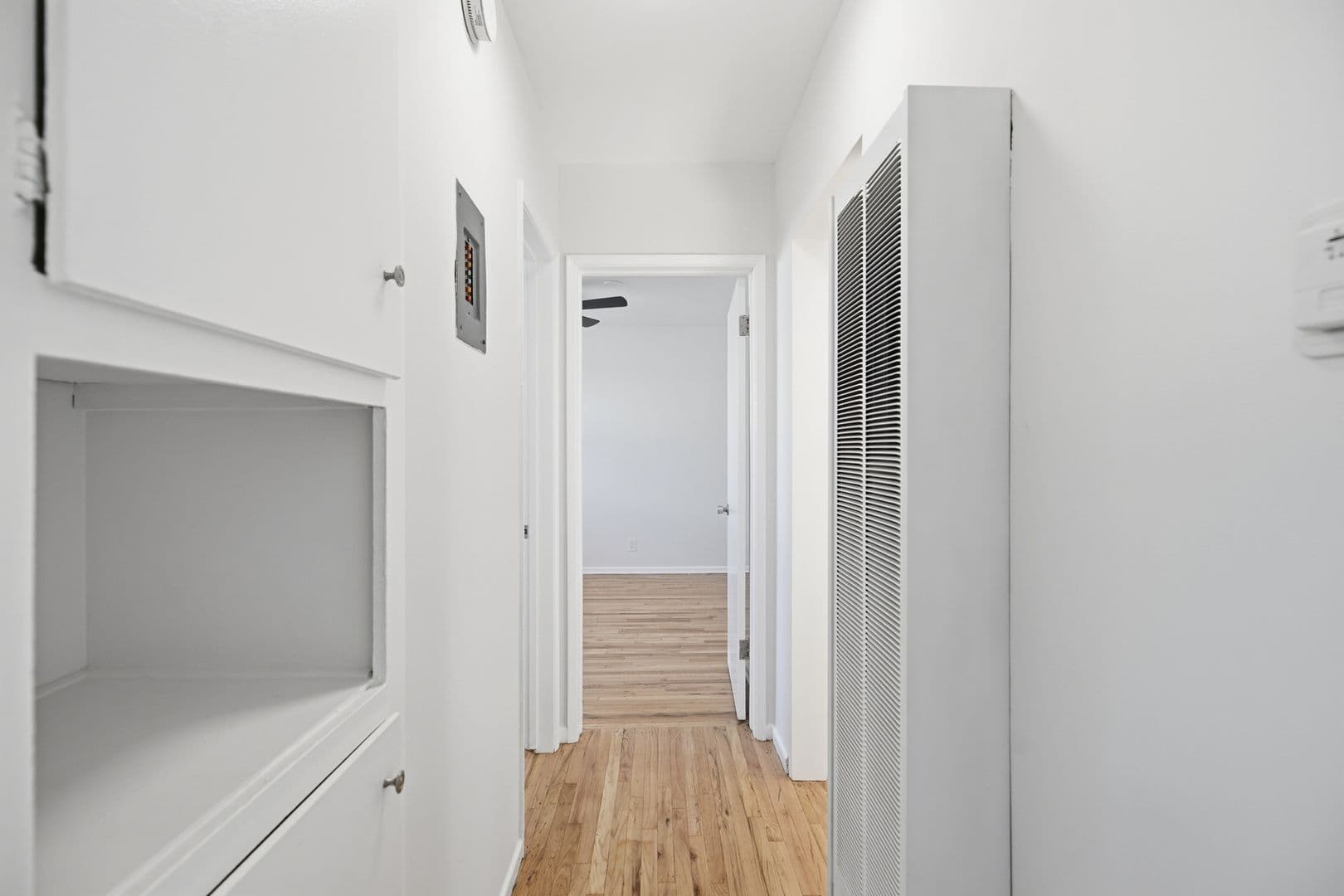 Sherman Oaks Apartment: 14620-14626 Magnolia Blvd