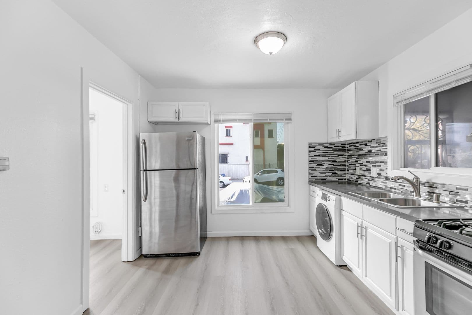 Los Angeles Apartment: 1424-1430 Echo Park Avenue