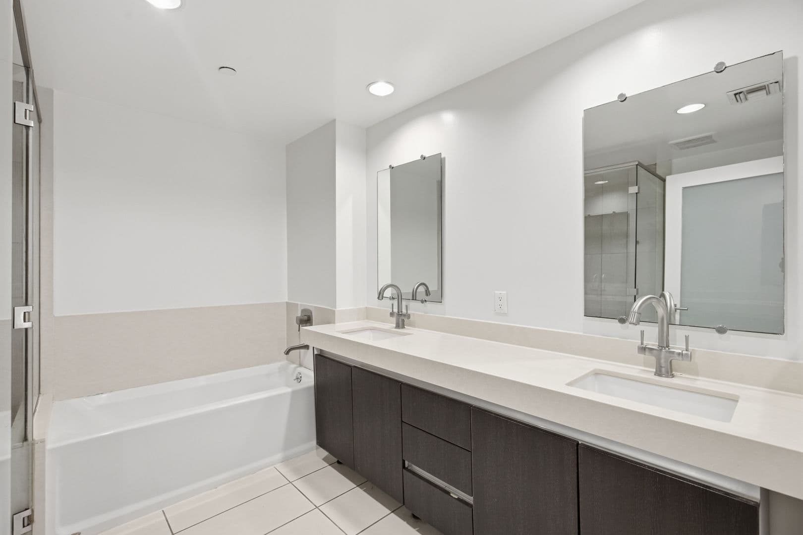 Los Angeles Apartment: 843 N Fuller Avenue