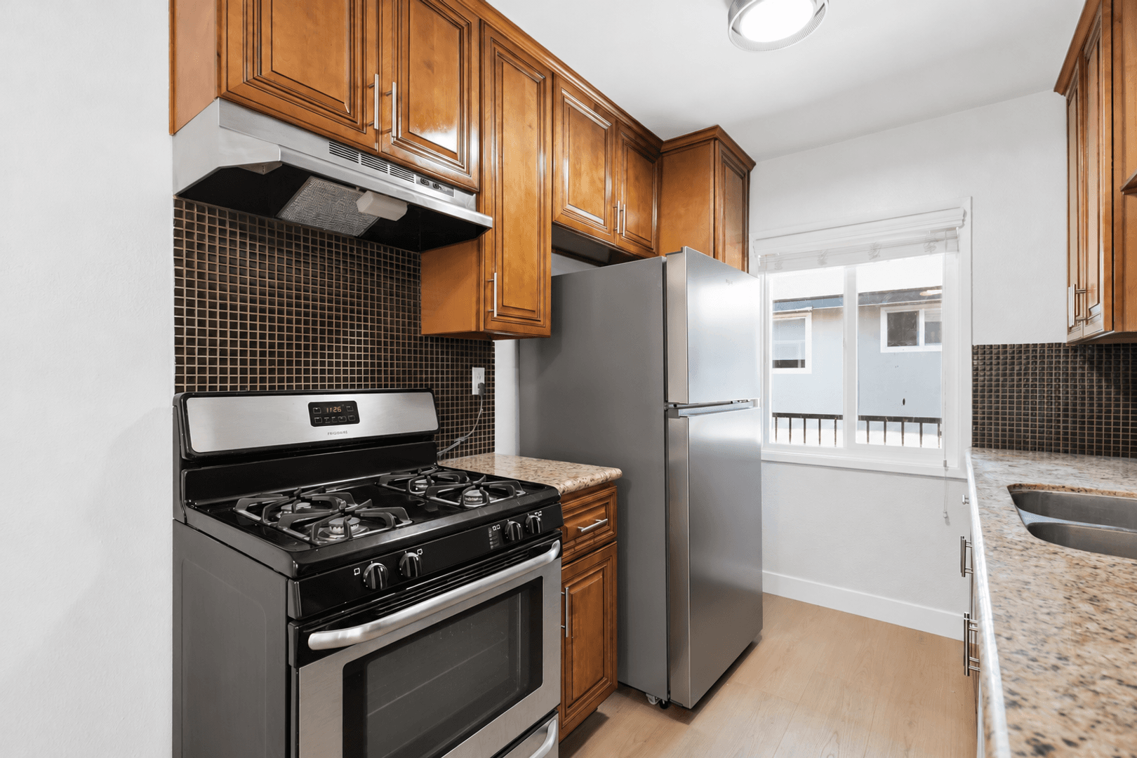 Sherman Oaks Apartment: 14620-14626 Magnolia Blvd