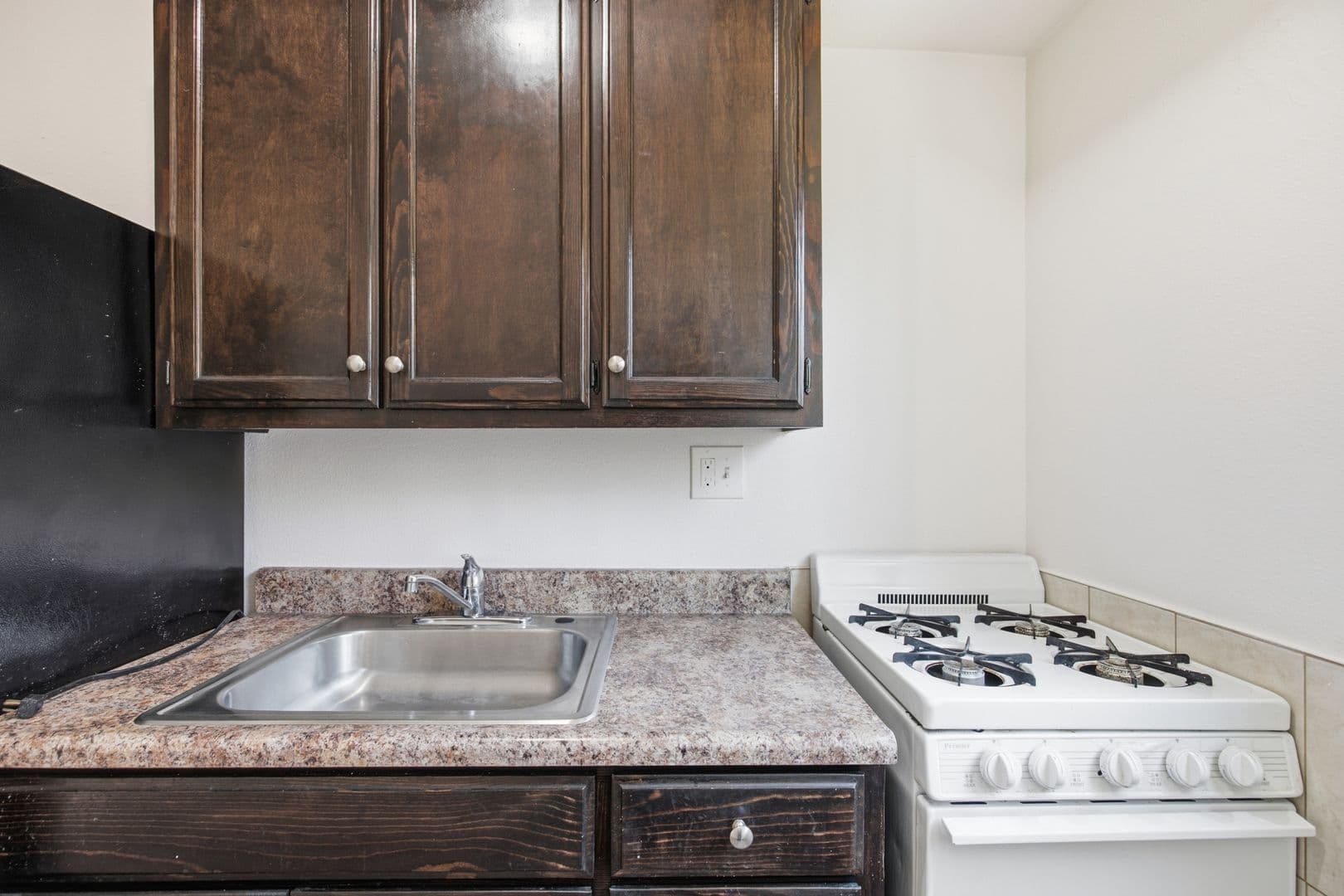 Huntington Park Apartment: 7101 Rugby Ave