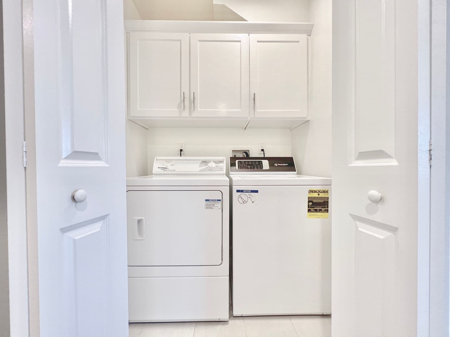 Los Angeles Apartment: 4461 Rosewood Avenue
