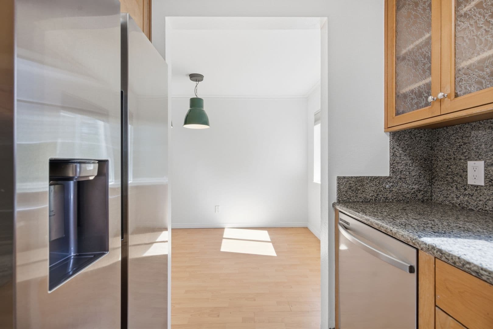 Sherman Oaks House: 4854 Coldwater Canyon Avenue #103