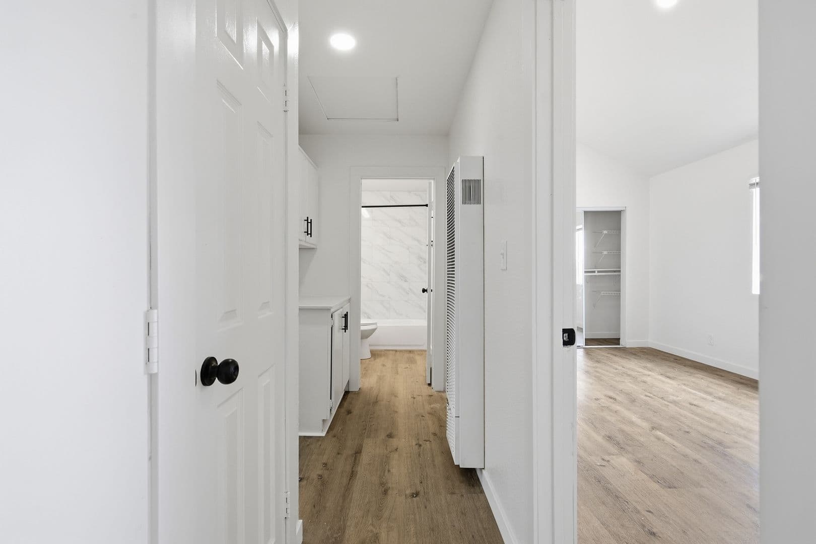 Inglewood Apartment: 511 E 99th Street
