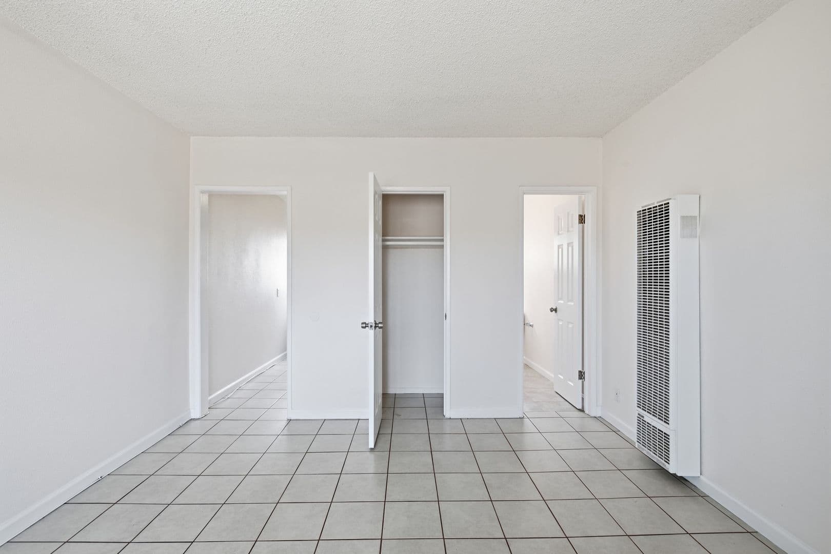 Huntington Park Apartment: 7101 Rugby Ave