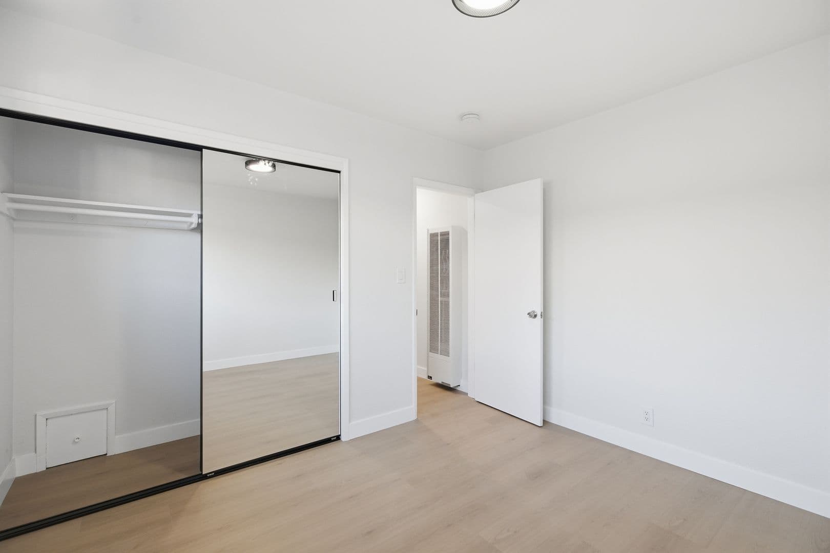 Sherman Oaks Apartment: 14620-14626 Magnolia Blvd